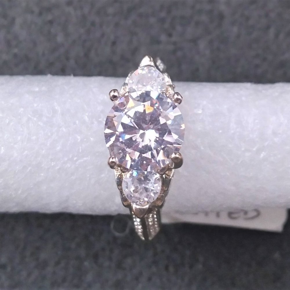 New Brilliant Platinum Plated Retro Round Cut 3.5Ct Cubic Zirconia Ring - Size 7